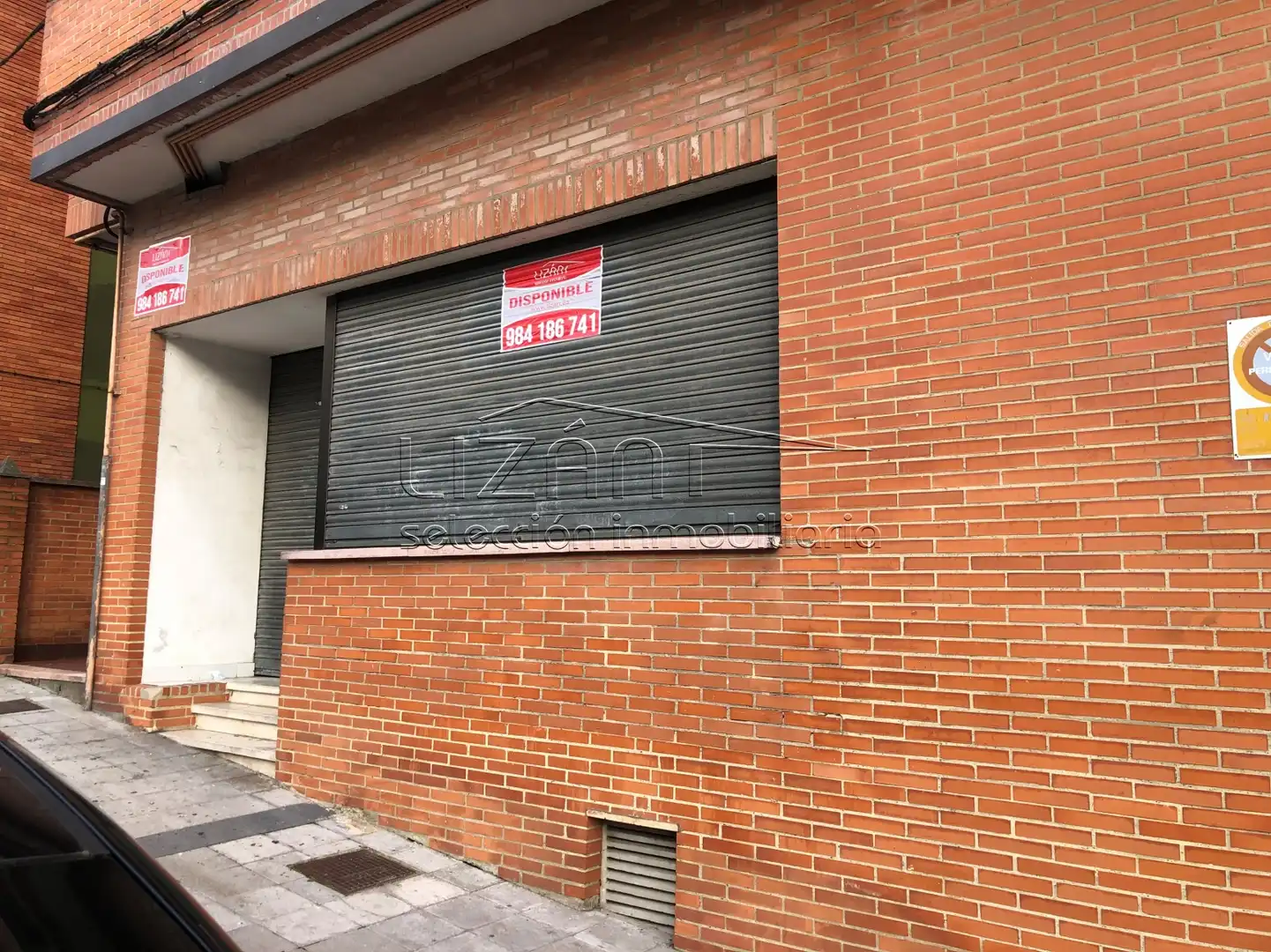 Local en venta en Oviedo 