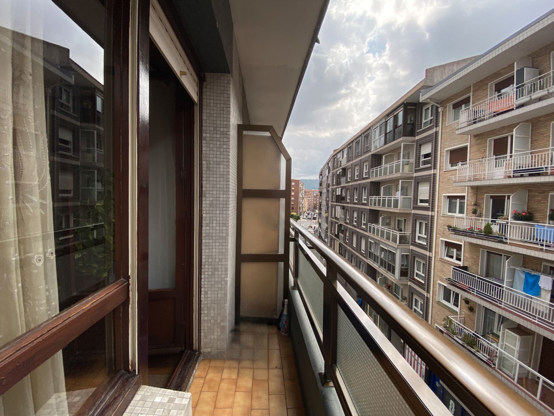 Terrassa de Pis en venda en Bilbao  amb Calefacció, Moblat i Balcó