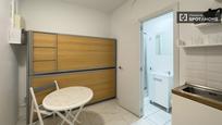 Bathroom of Flat to rent in  Barcelona Capital  with Air Conditioner, Heating and Furnished