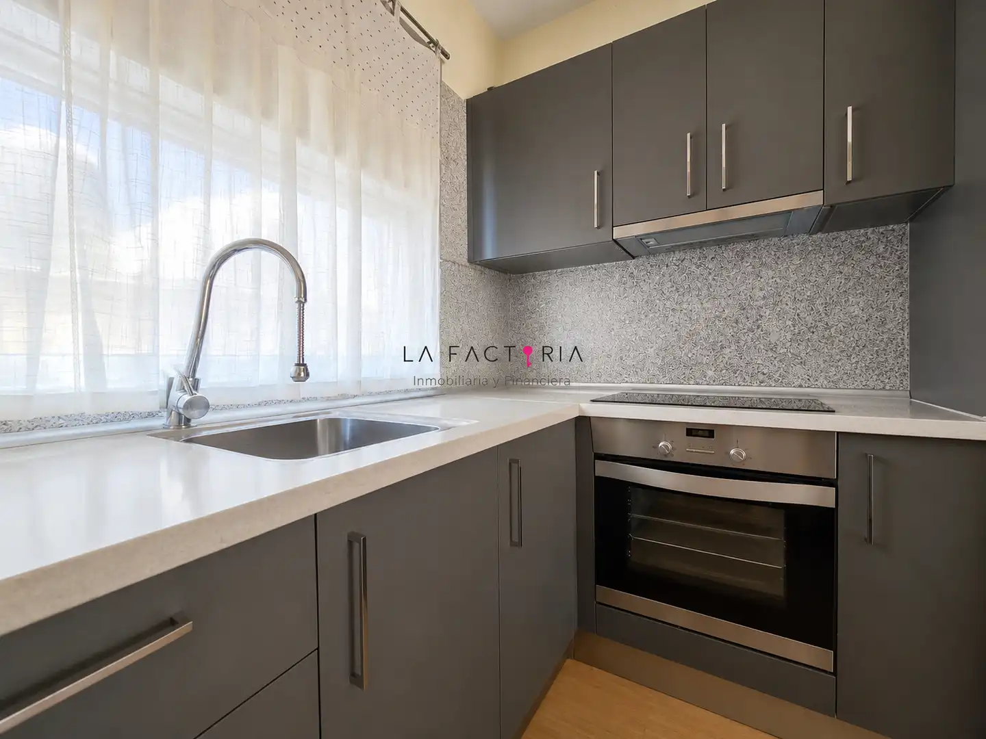 Cocina de Casa adosada en venta en San Miguel de Abona con Jardín privado, Parquet y Terraza