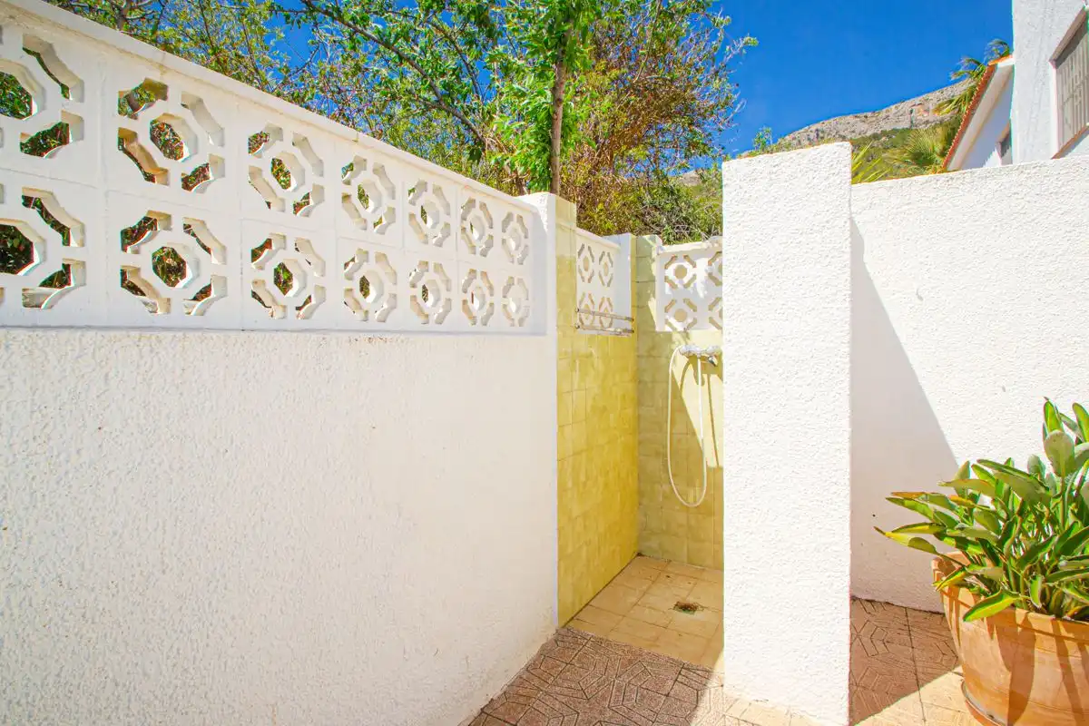 Garden of Houses for sale in Calpe / Calp  with Air Conditioner, Heating and Private garden