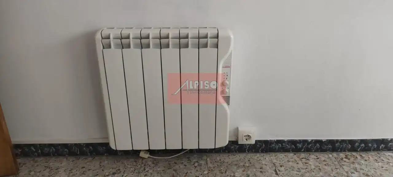 Flat for sale in Ourense Capital   with Heating, Storage room and Furnished