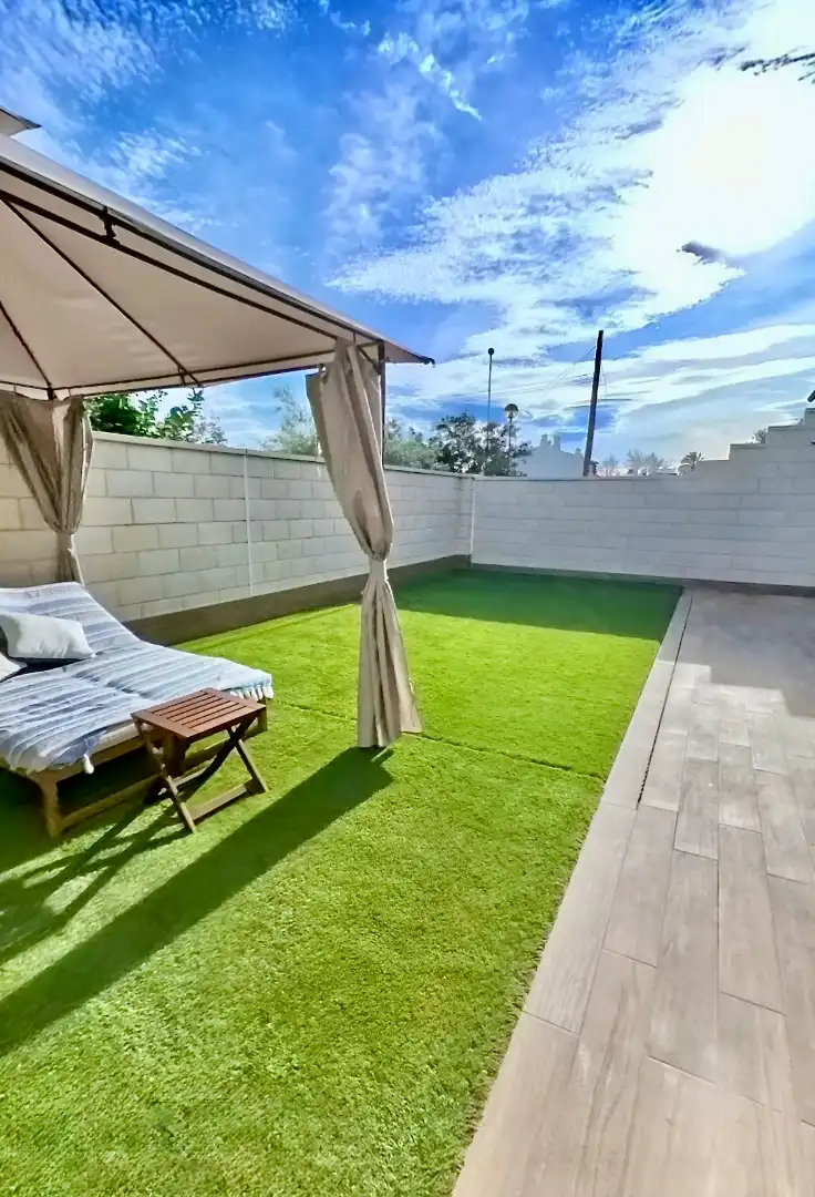 Terrassa de Casa o xalet en venda en Sant Joan d'Alacant amb Aire condicionat, Jardí privat i Terrassa