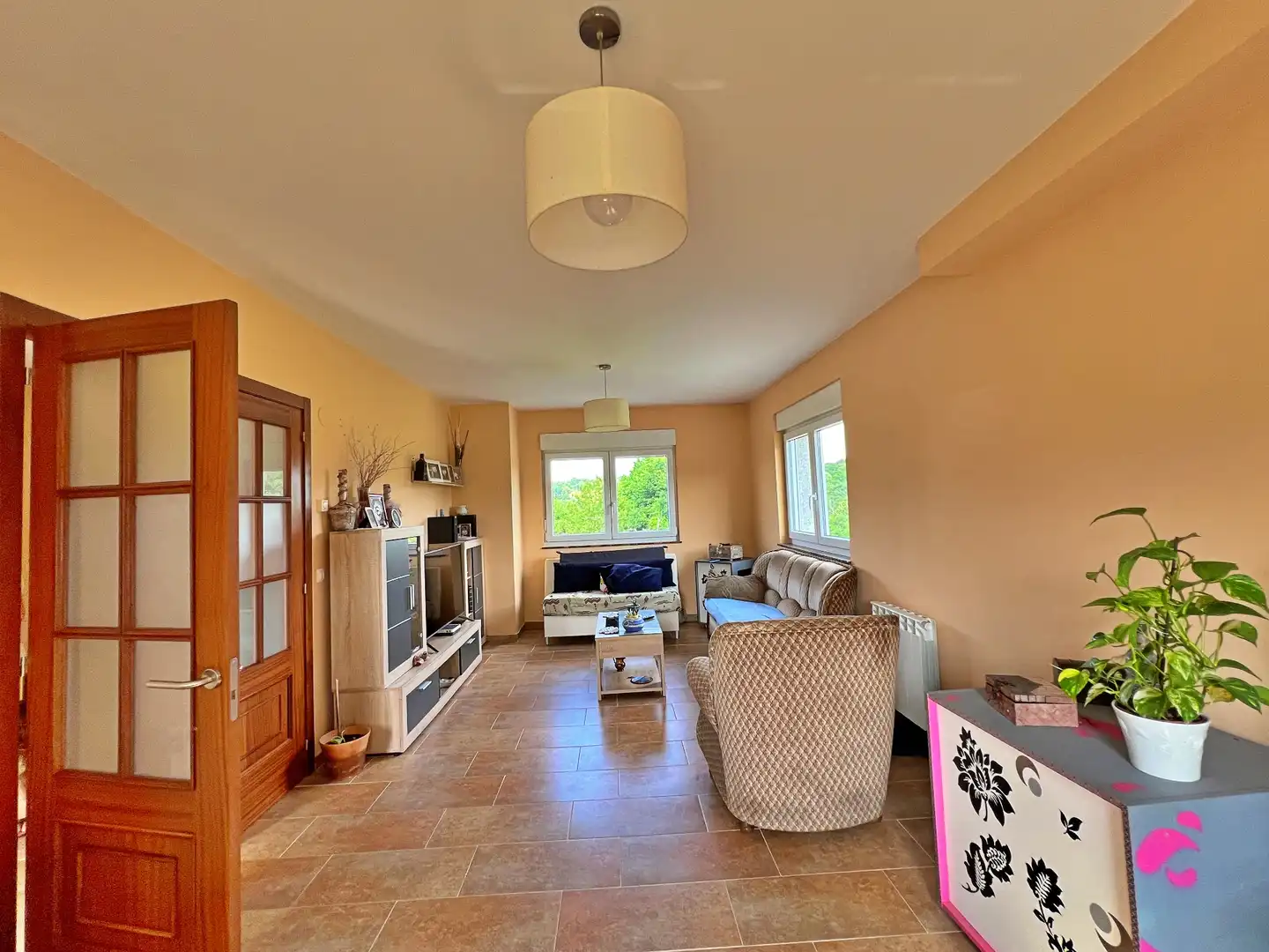 Sala d'estar de Casa o xalet en venda en Lugo amb Calefacció, Jardí privat i Terrassa