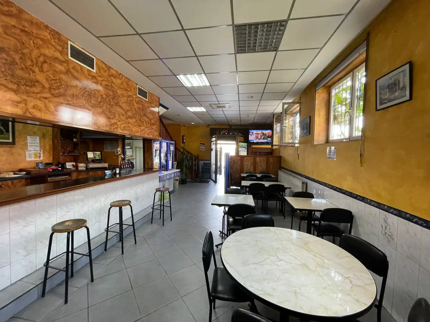 Local en venta en Valle de Trápaga-Trapagaran con Aire acondicionado, Terraza y Amueblado