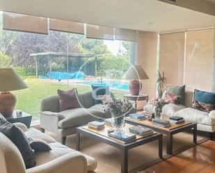 Living room of House or chalet for sale in Majadahonda  with Air Conditioner, Heating and Private garden