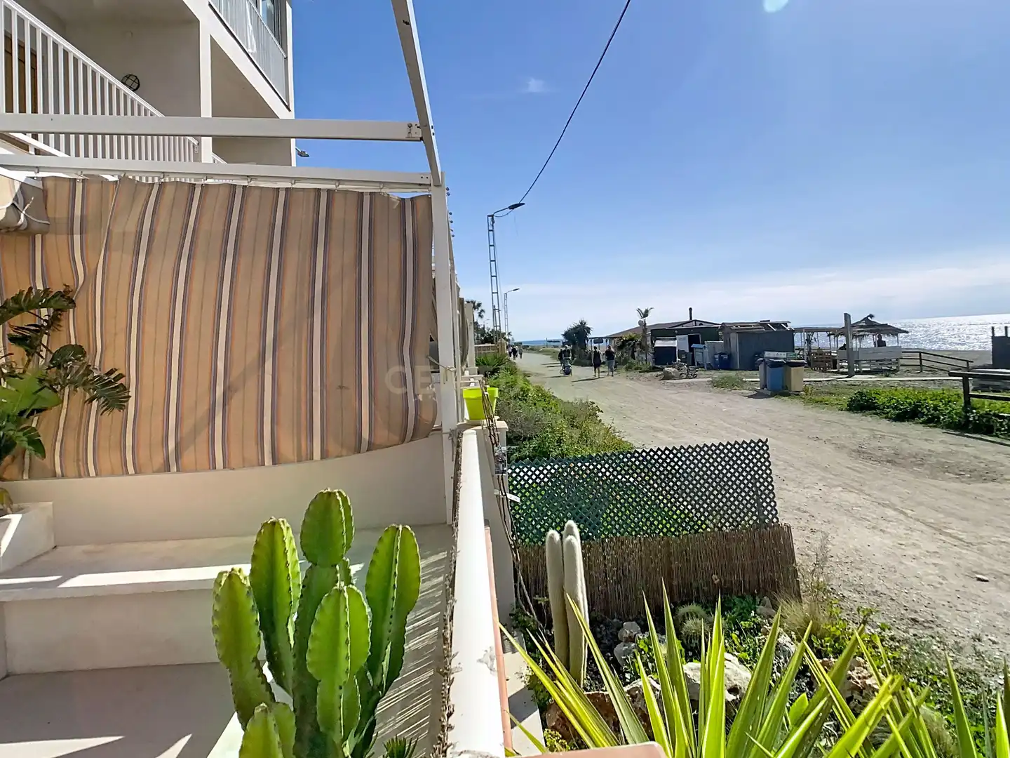 Vista exterior de Piso de alquiler en Rincón de la Victoria con Aire acondicionado y TV