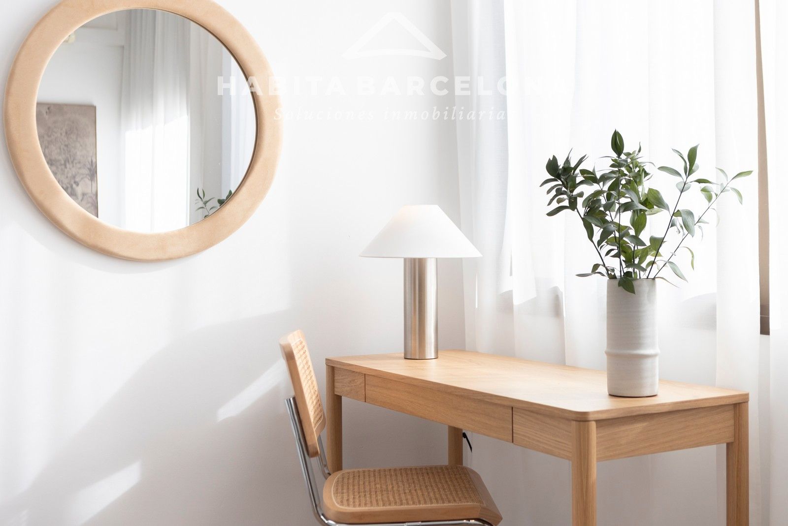 Dormitori de Pis de lloguer en  Barcelona Capital amb Aire condicionat, Calefacció i Parquet