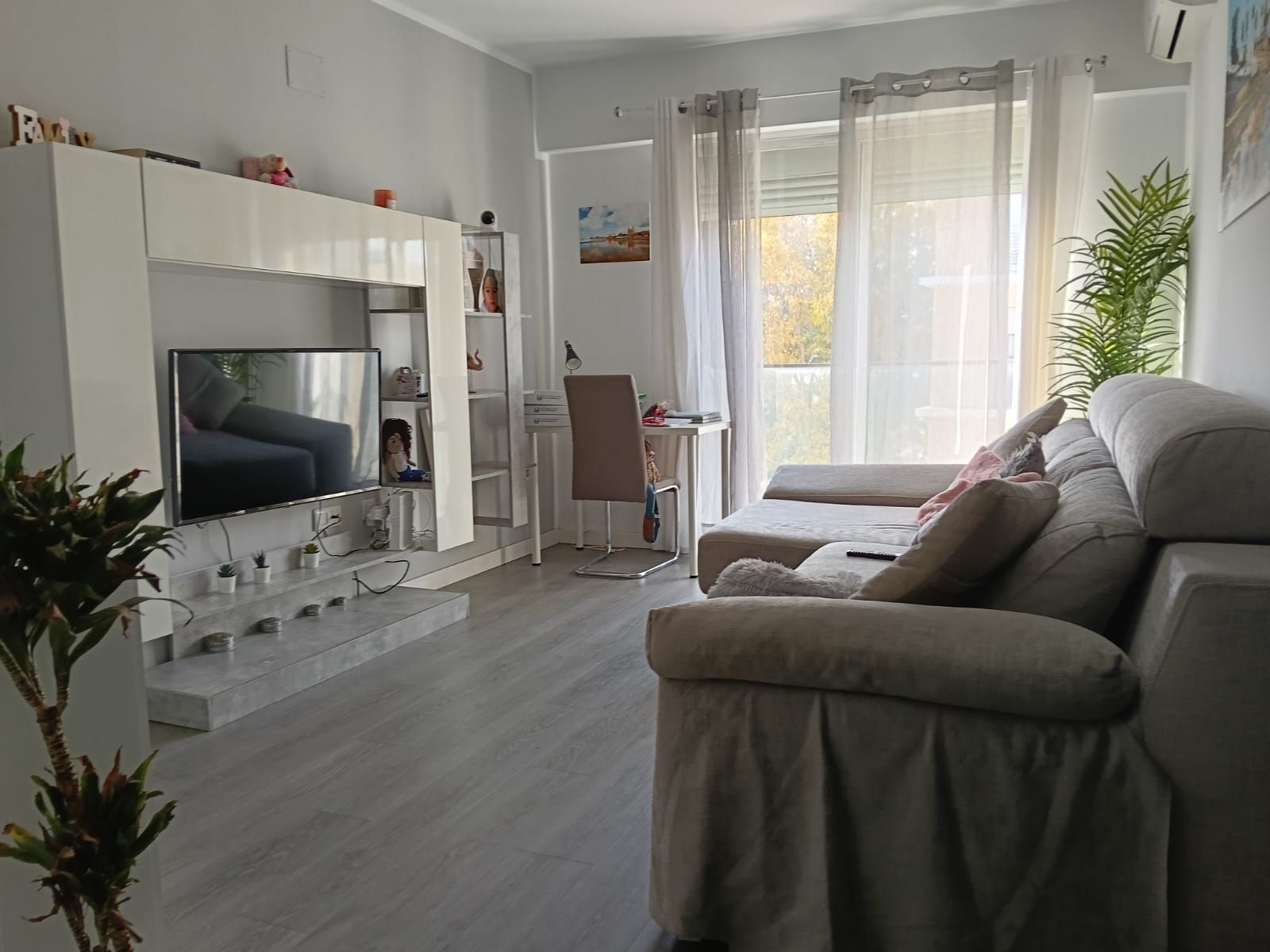 Sala d'estar de Àtic en venda en Jerez de la Frontera amb Aire condicionat, Jardí privat i Traster