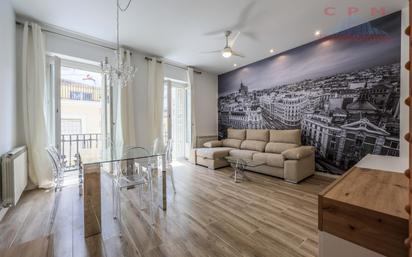 Sala d'estar de Pis de lloguer en  Madrid Capital amb Parquet, Moblat i Forn