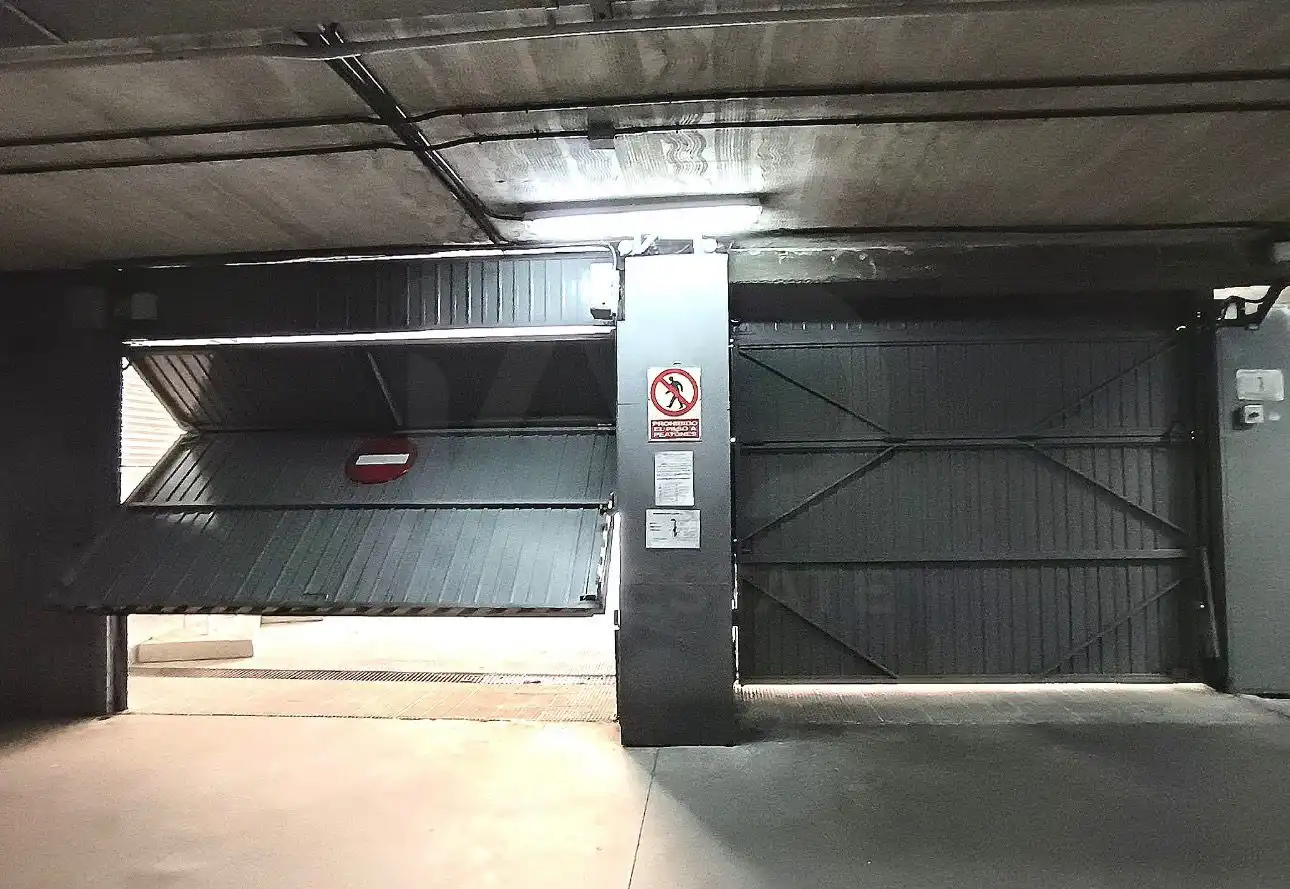 Aparcament de Garatge en venda en Madrid