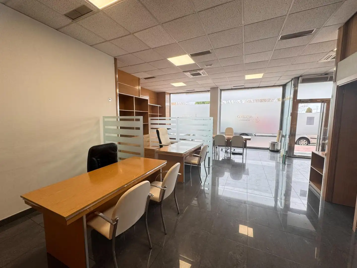 Local en venta en Parla con Aire acondicionado