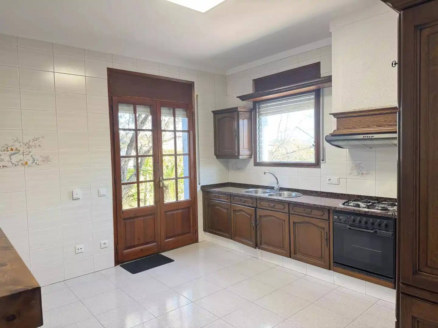 Kitchen of Houses for sale in Girona  with Air Conditioner, Heating and Terrace