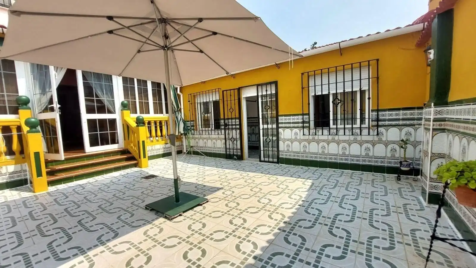 Terrassa de Casa adosada en venda en Córdoba amb Aire condicionat, Terrassa i Traster