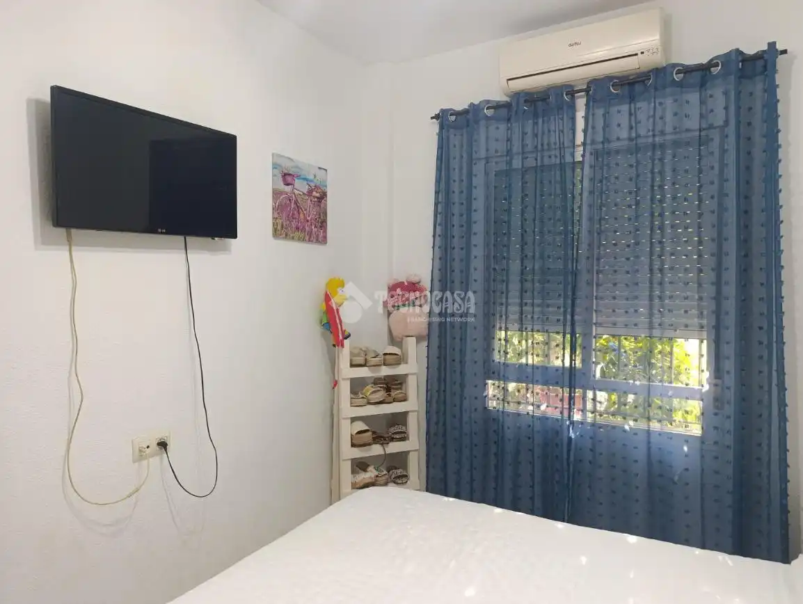 Habitación de Dúplex en venta en Valverde de Leganés con Aire acondicionado y Balcón