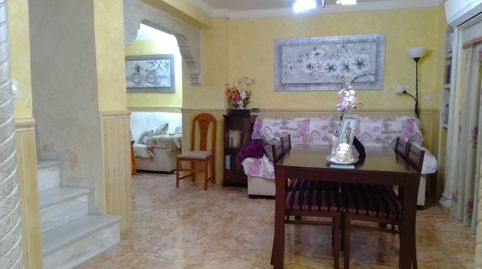 Foto 2 de Casa adosada en venta en Plaza Fuente Nueva, Martos, Jaén