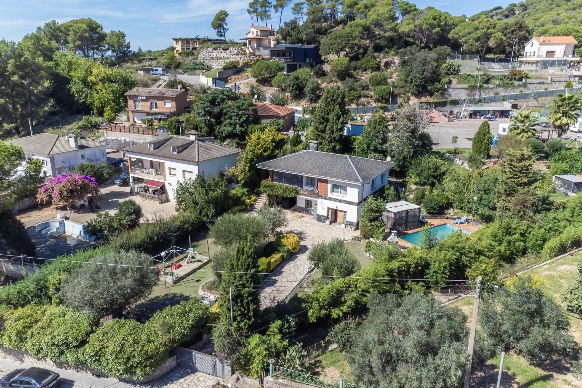 Vista exterior de Casa o xalet en venda en Vilanova del Vallès amb Aire condicionat, Calefacció i Jardí privat
