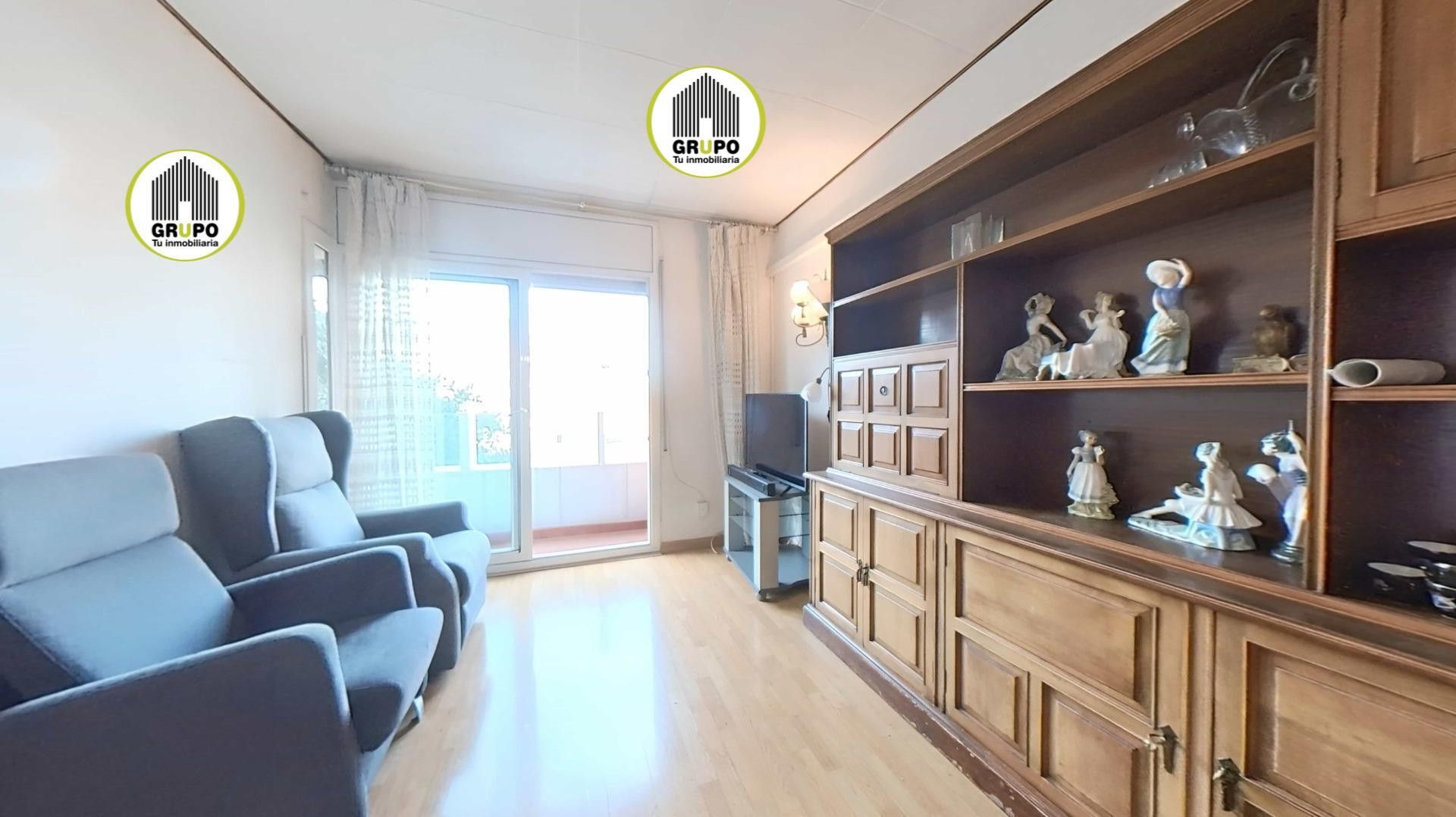 Exterior view of Flat for sale in  Barcelona Capital  with Balcony