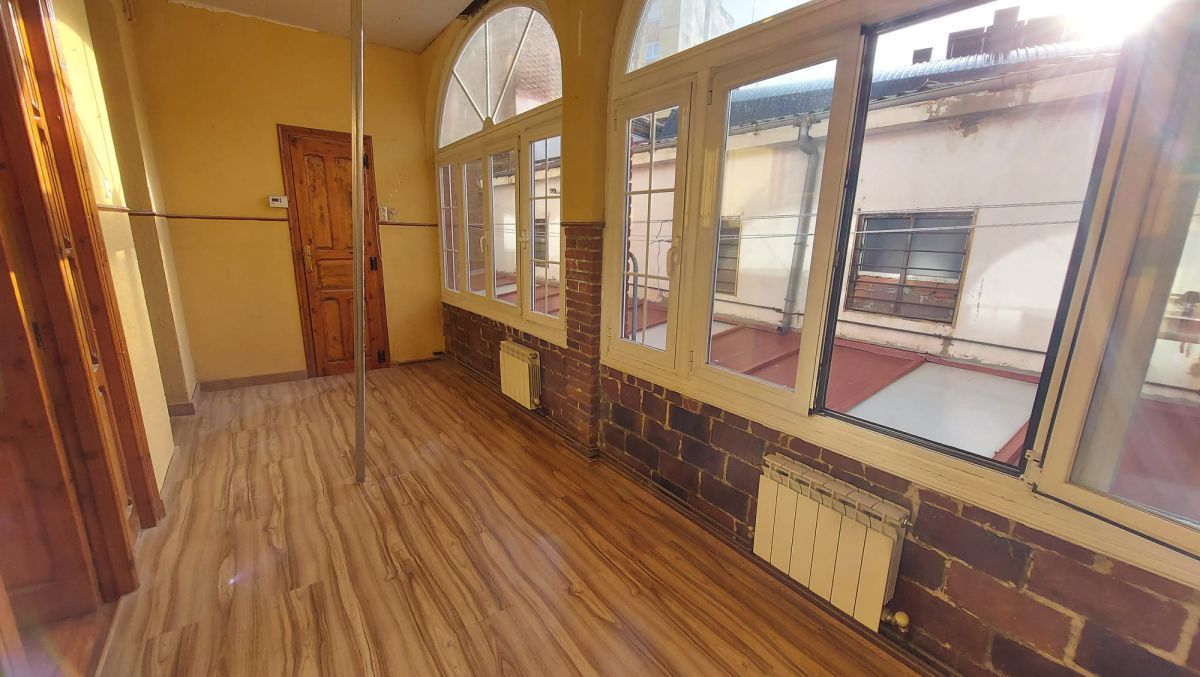 Pis en venda en León Capital  amb Balcó