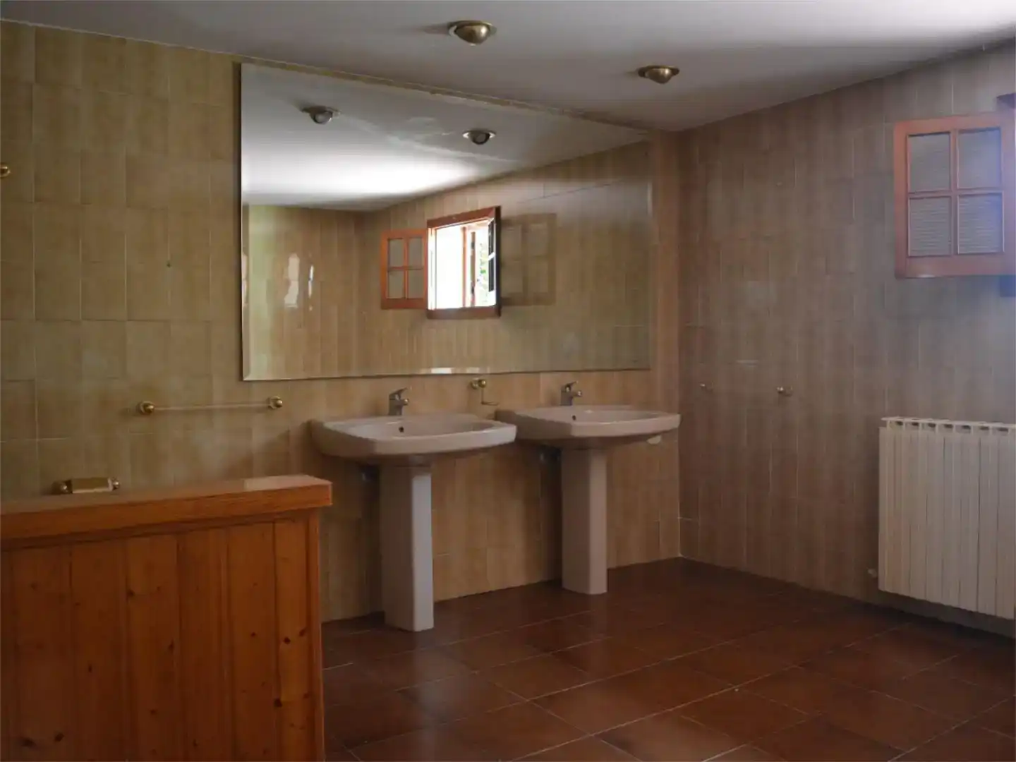 Bany de Casa o xalet en venda en Canals amb Aire condicionat, Jardí privat i Parquet