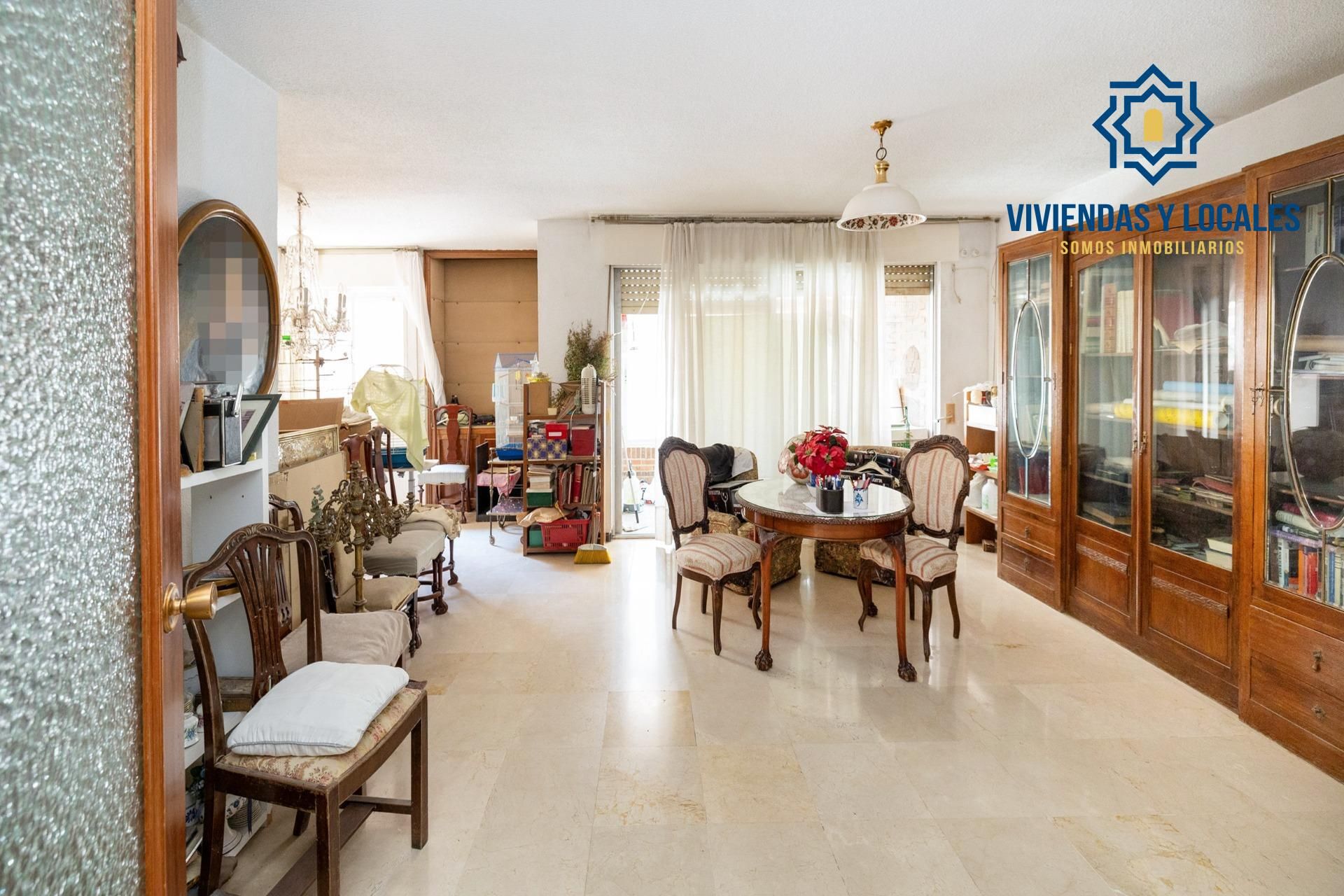 Living room of Flat for sale in  Granada Capital  with Heating, Private garden and Parquet flooring