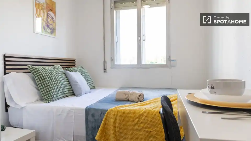 Room in Palomeras Bajas