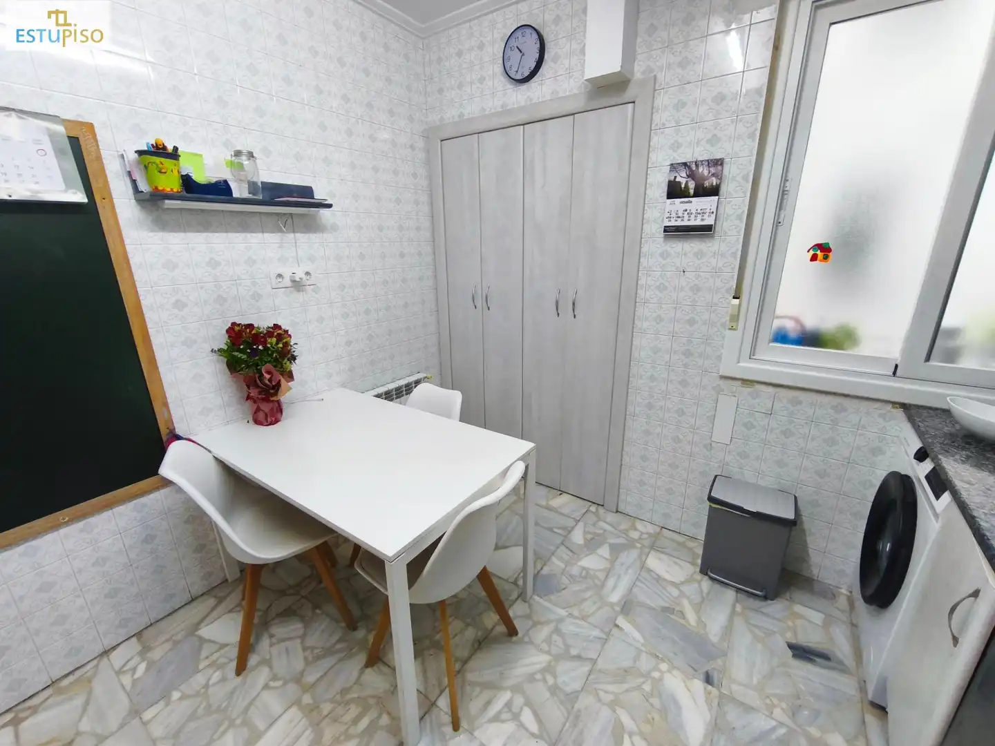 Cocina de Piso en venta en Vitoria - Gasteiz con Calefacción, Terraza y Trastero