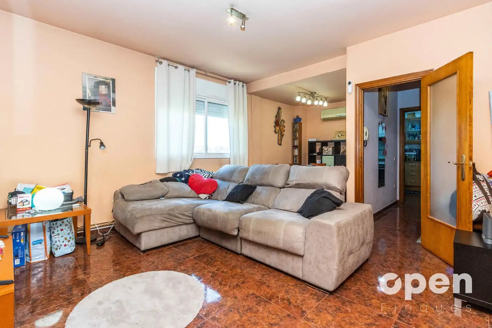 Sala d'estar de Casa adosada en venda en Terrassa amb Aire condicionat, Calefacció i Terrassa