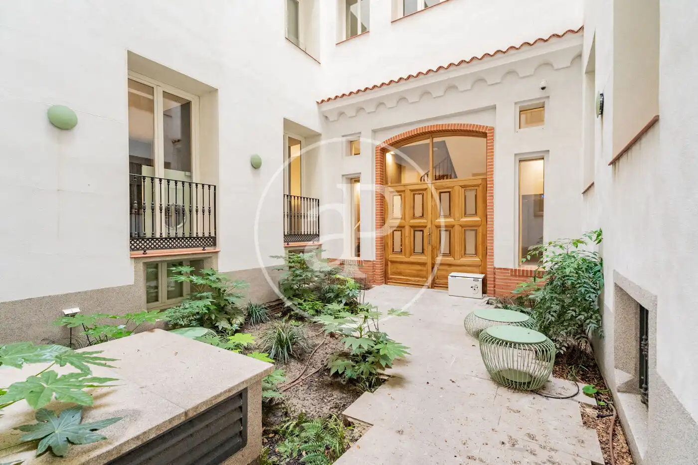 Vista exterior de Piso en venta en Madrid con Aire acondicionado, Calefacción y Jardín privado