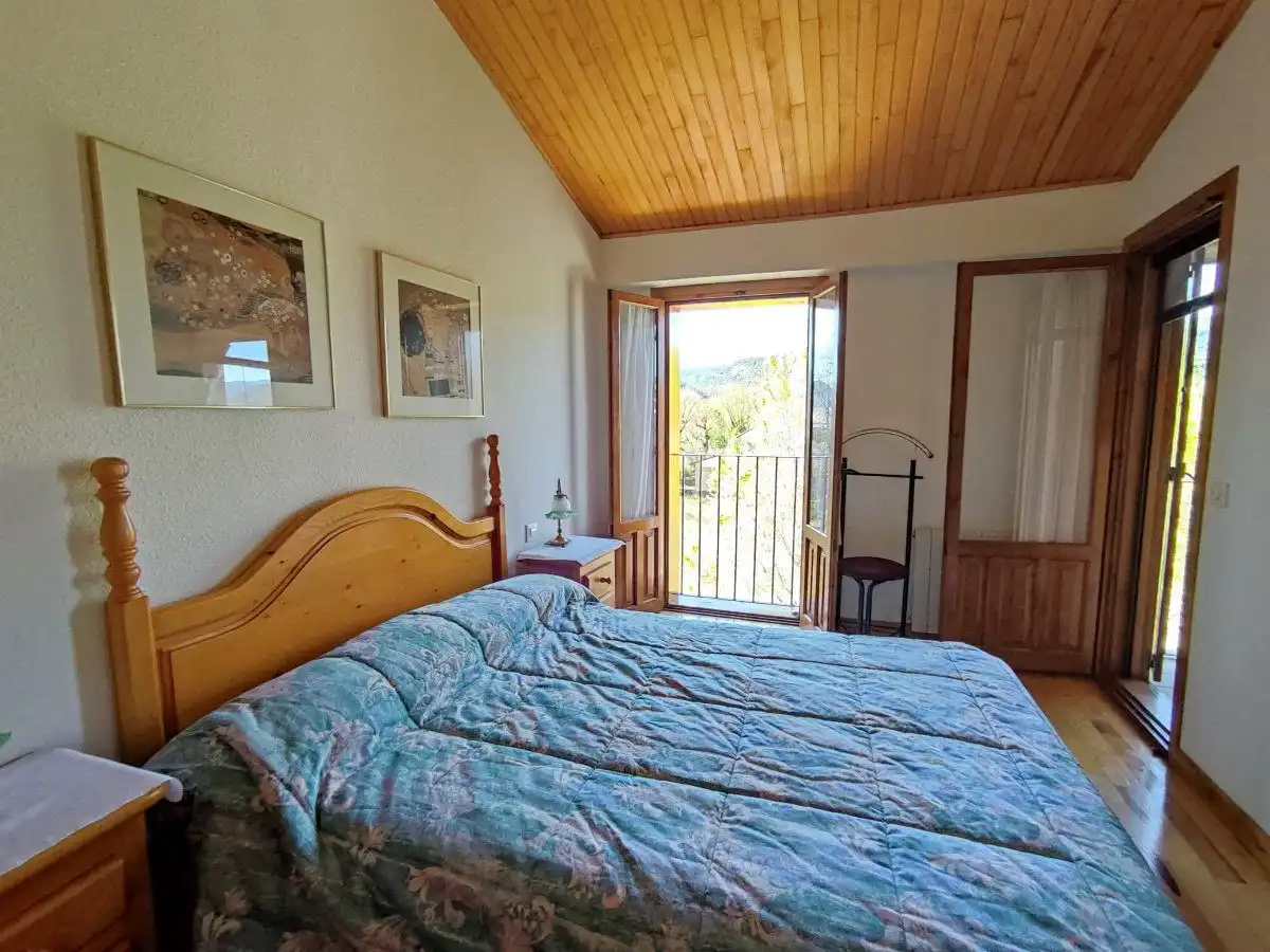 Habitación de Casa adosada en venta en Aínsa-Sobrarbe con Calefacción, Jardín privado y Terraza