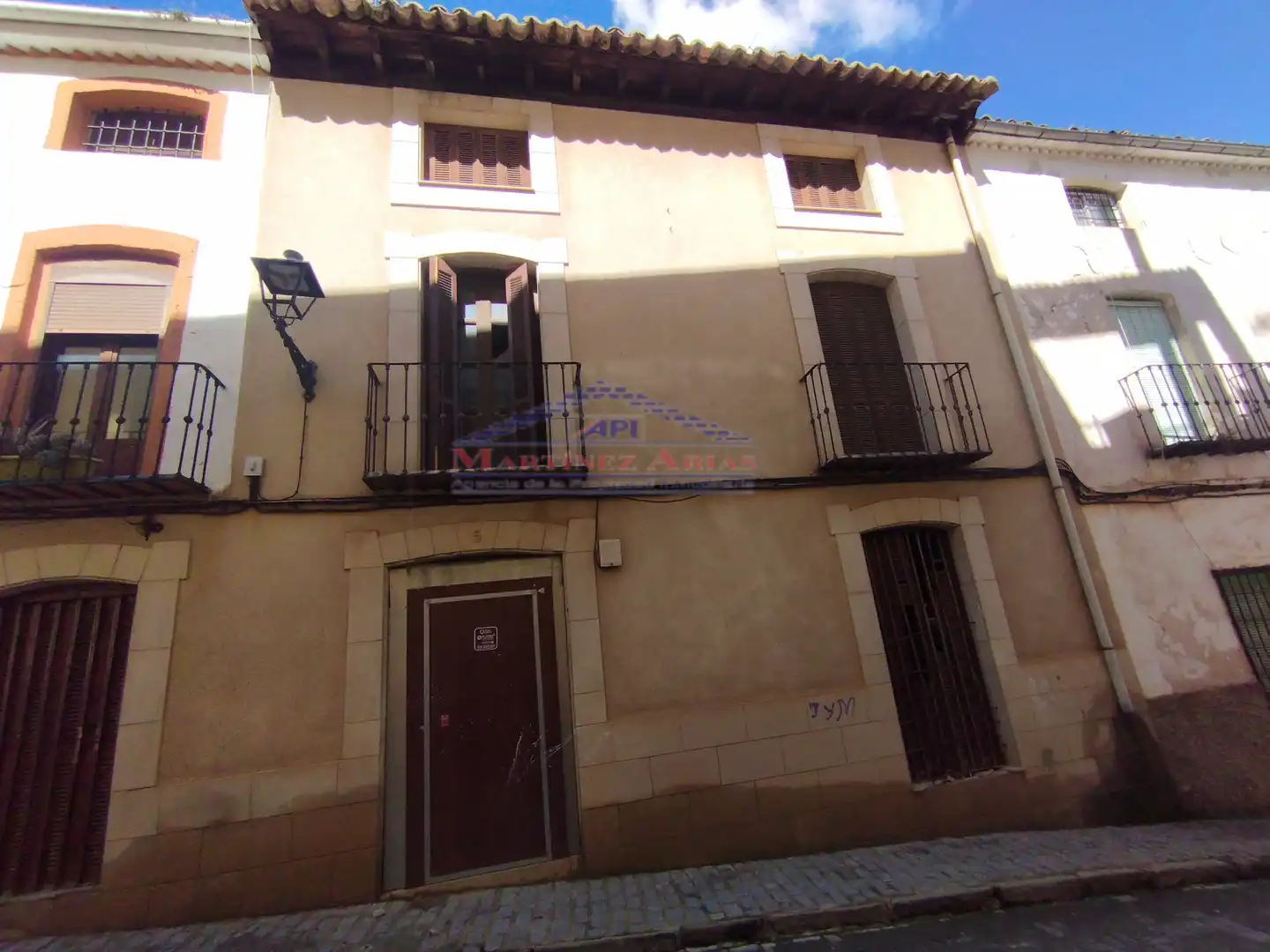 Vista exterior de Casa adosada en venda en Castellar amb Balcó