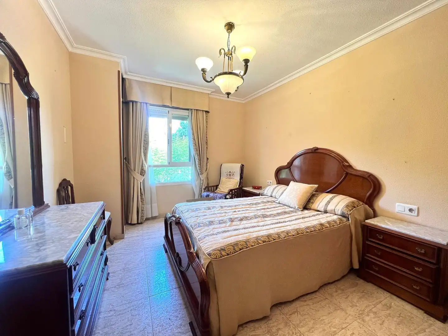 Habitación de Piso en venta en Málaga con Aire acondicionado, Terraza y Trastero