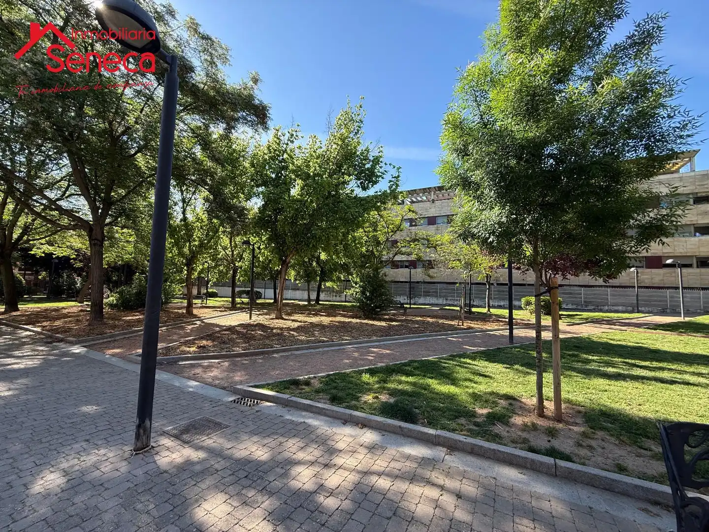 Vista exterior de Piso en venta en Córdoba con Terraza