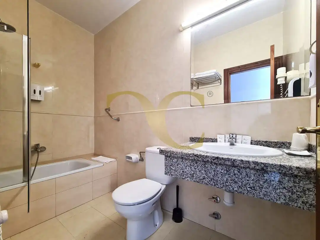 Bany de Edifici en venda en Candamo