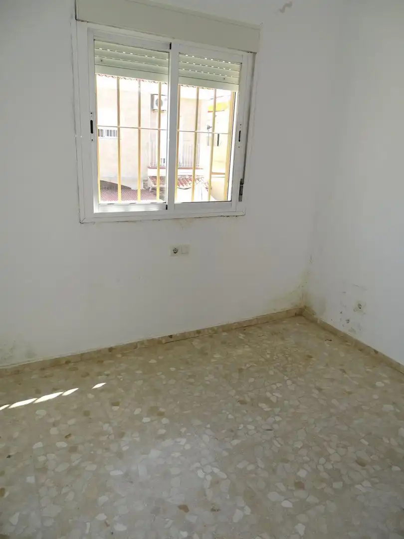 Dormitori de Casa o xalet en venda en Utrera amb Calefacció, Terrassa i Traster
