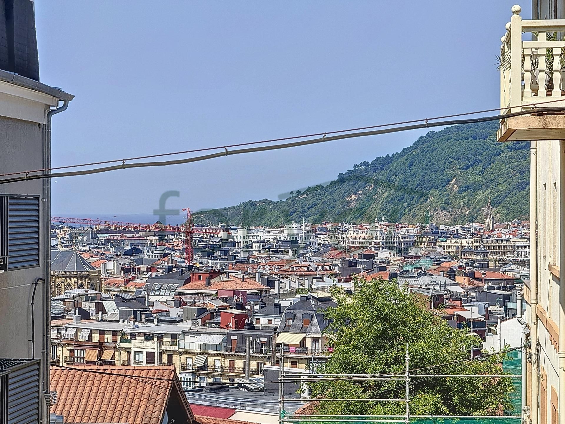 Exterior view of Flat for sale in Donostia - San Sebastián   with Heating, Terrace and Balcony