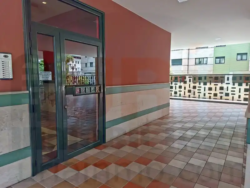 Pis en venda en Oviedo  amb Calefacció, Terrassa i Traster