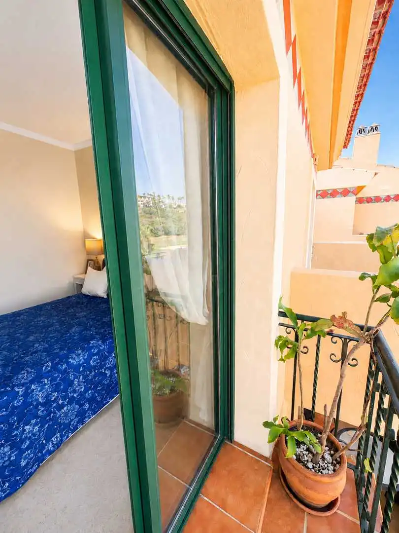Habitación de Dúplex en venta en Manilva con Aire acondicionado, Calefacción y Terraza