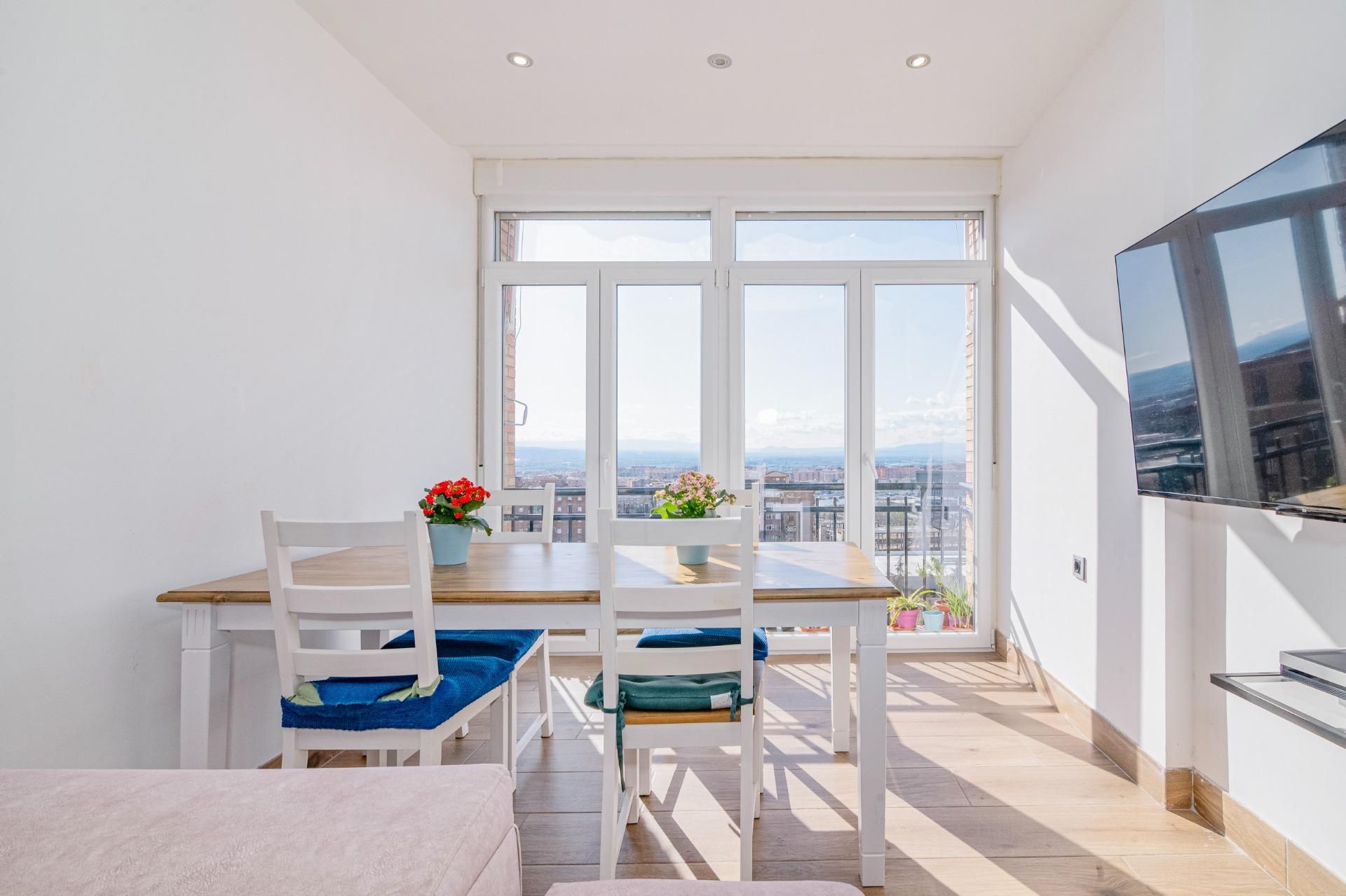 Comedor de Ático en venta en  Granada Capital con Balcón