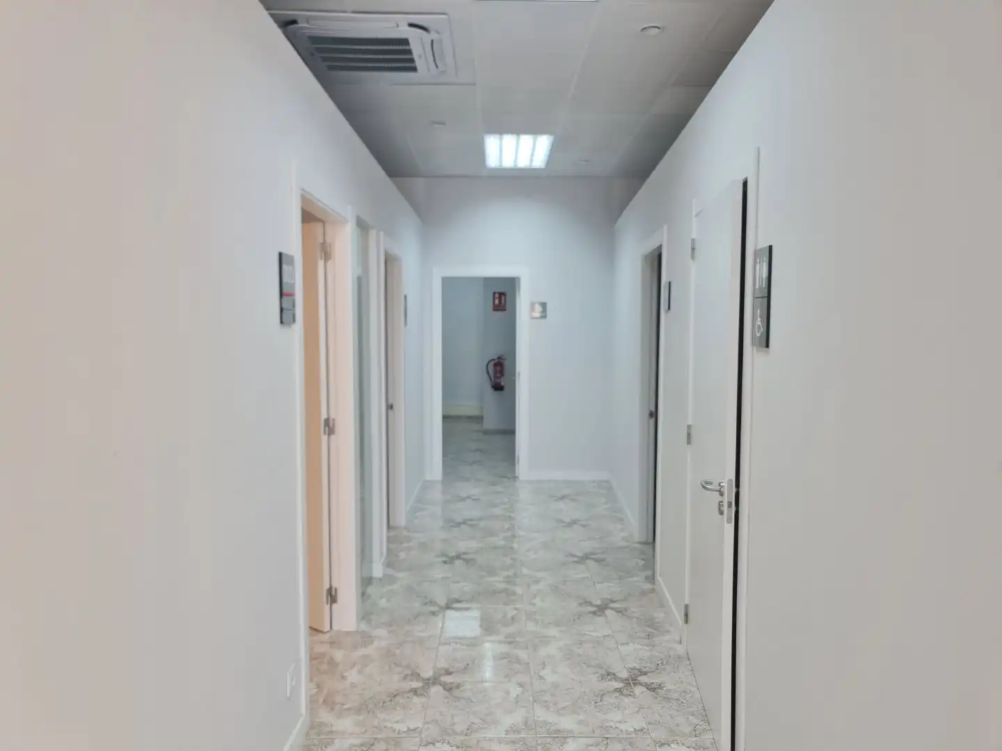 Local comercial de lloguer a jacint verdaguer 32, imagen 12