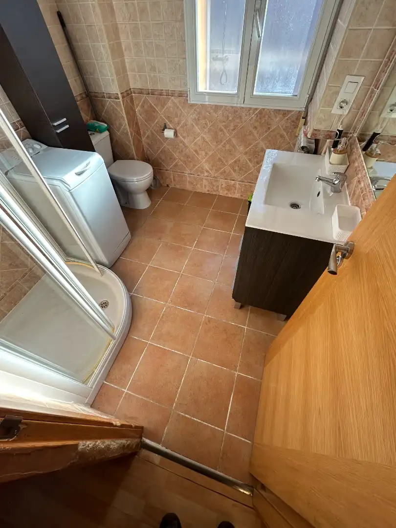 Badezimmer von Wohnung zum Verkauf in Burgos mit Heizung und Möbliert