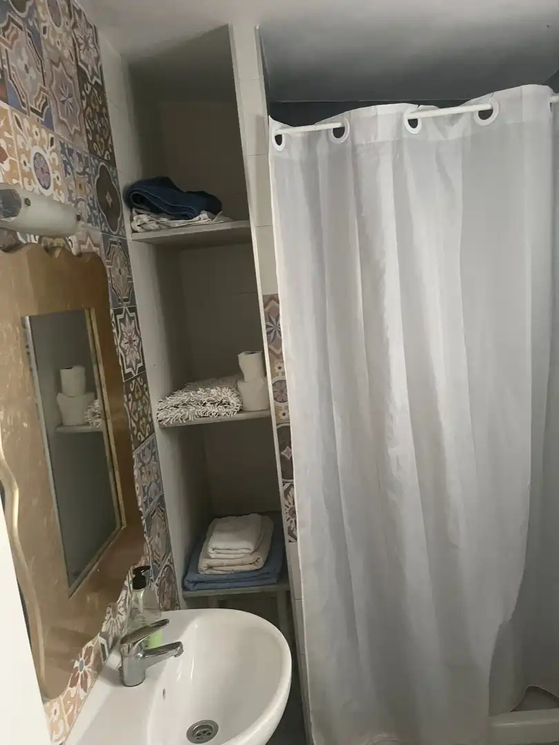 Baño de Apartamento de alquiler en Tarifa con Amueblado