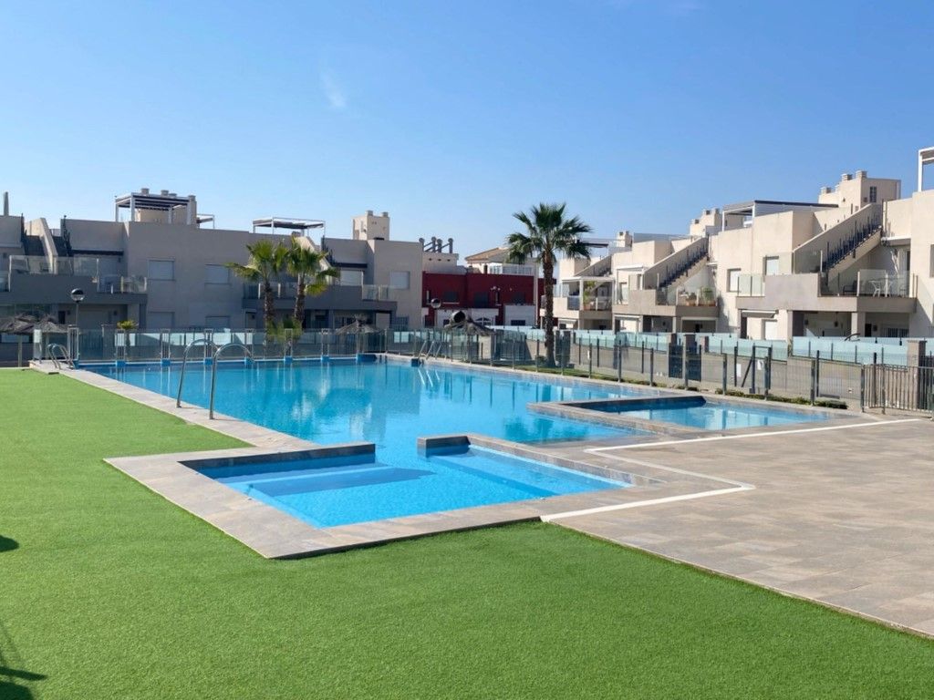 Piscina de Àtic en venda en Torrevieja amb Aire condicionat, Calefacció i Piscina