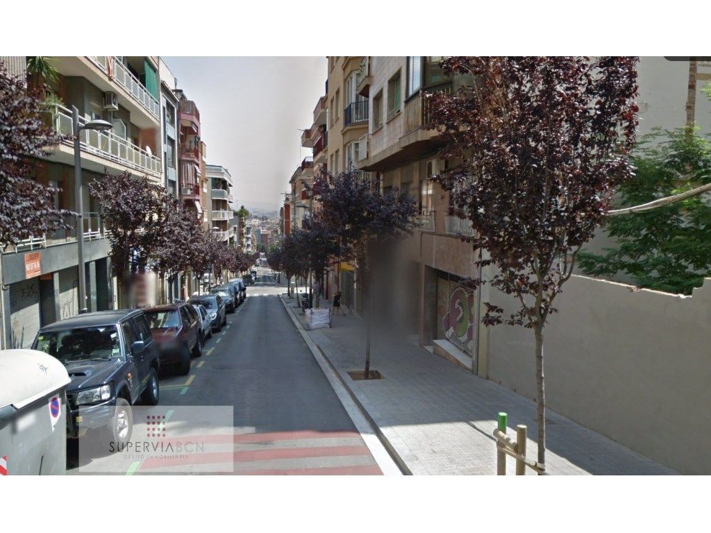 Vista exterior de Edifici en venda en  Barcelona Capital