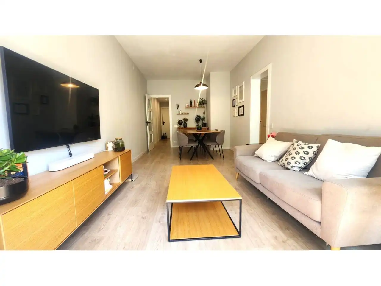 Exterior view of Flat for sale in Barcelona  with Air Conditioner, Parquet flooring and Terrace