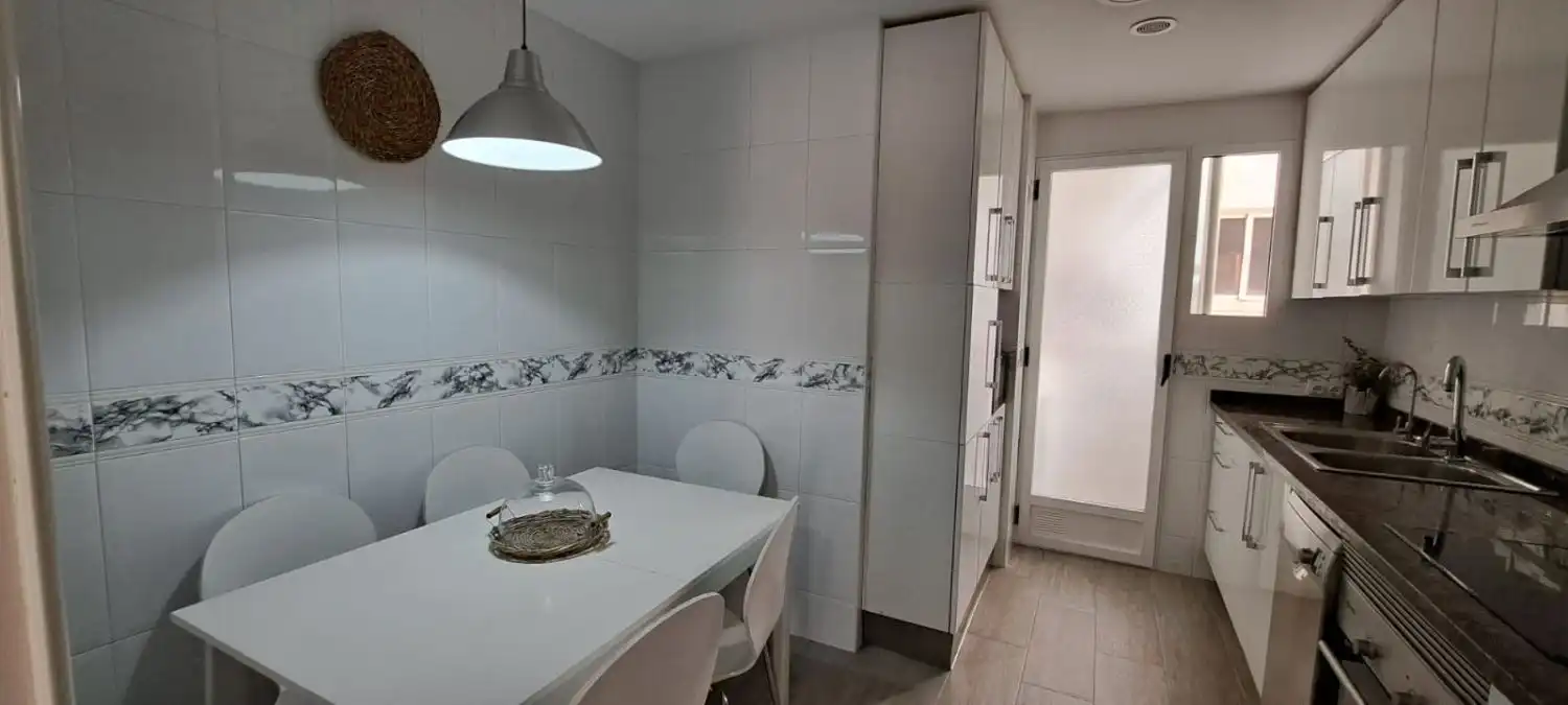 Cocina de Piso en venta en Castellón de la Plana / Castelló de la Plana con Aire acondicionado, Calefacción y Terraza