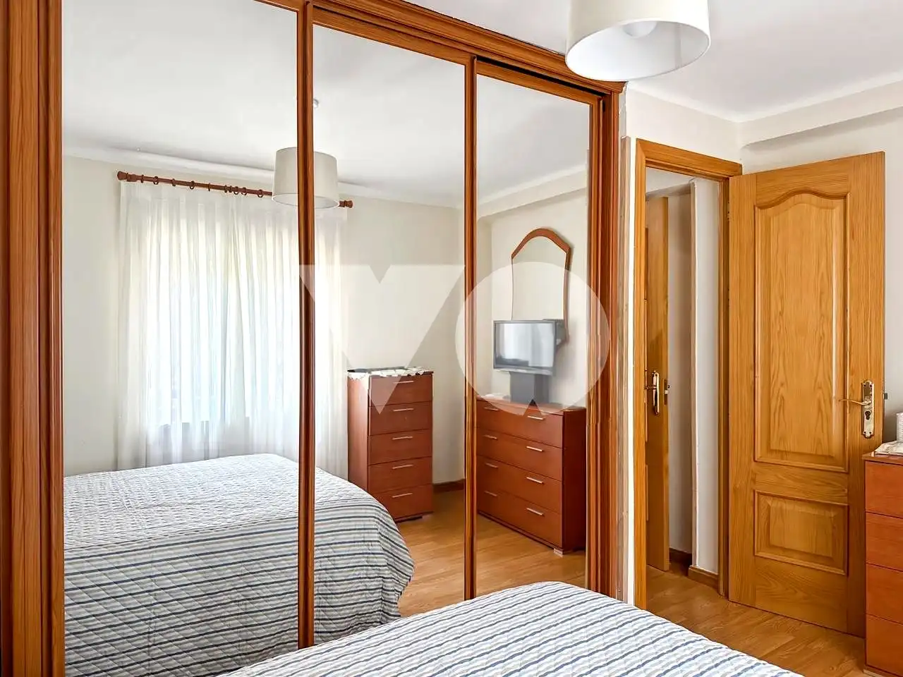 Schlafzimmer von Wohnung zum Verkauf in Madrid mit Klimaanlage und Heizung