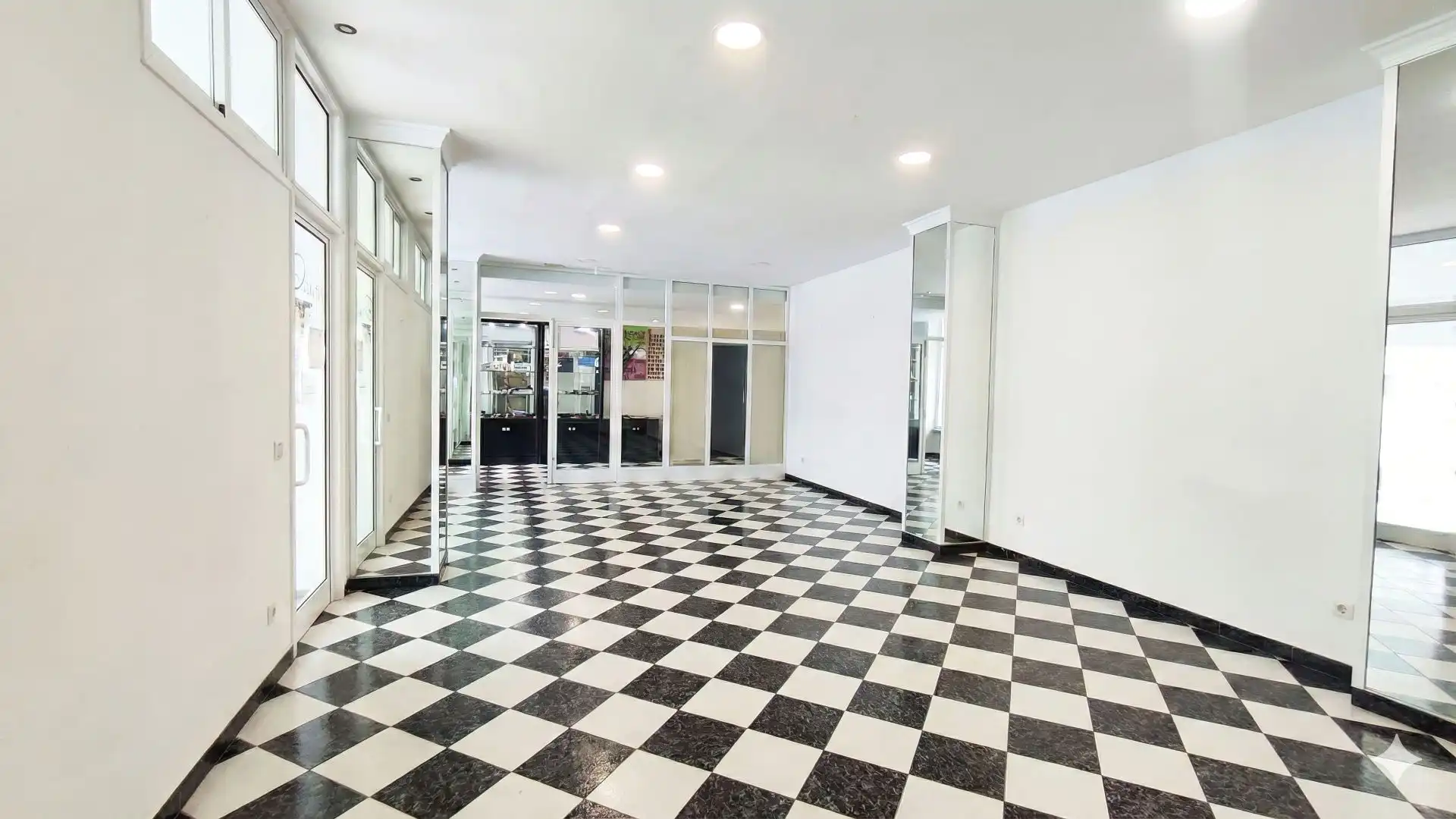 Local comercial en venda a Centro, imagen 9