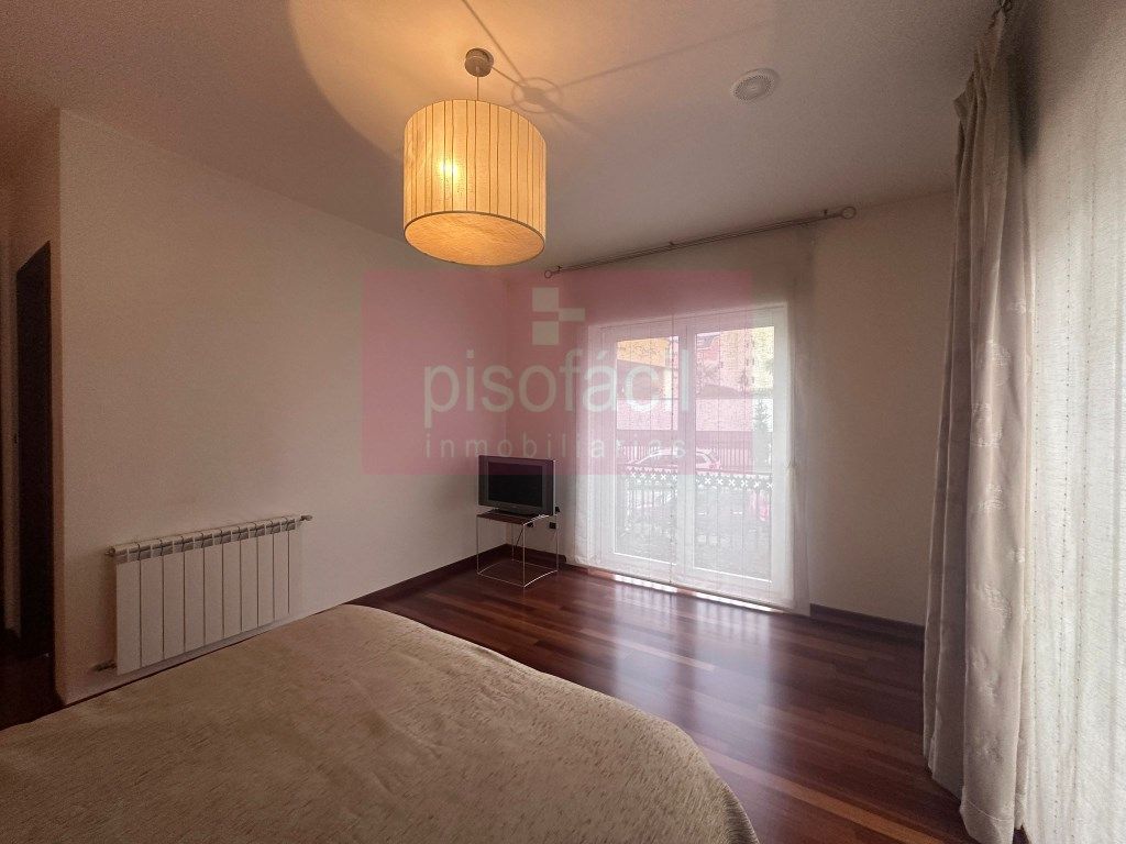 Bedroom of Flat for sale in Lugo Capital