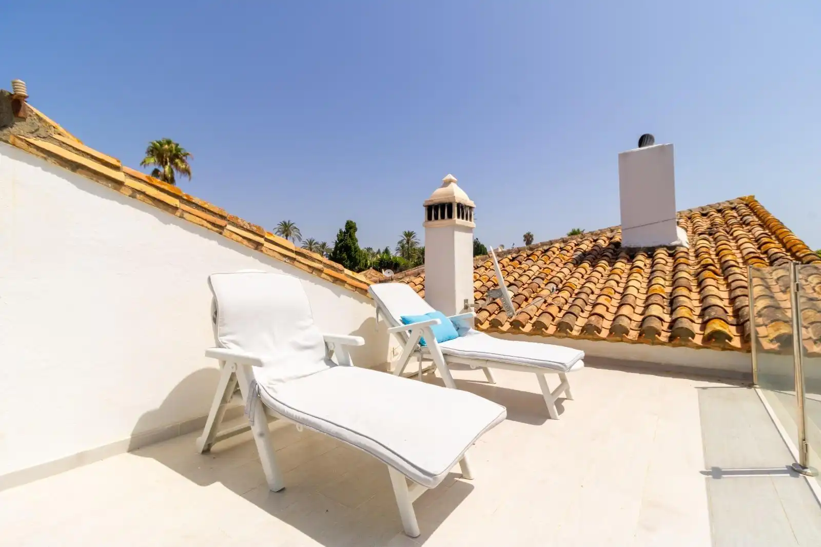 Casa aparellada amb terrassa en venda a Urbanizacion Estepona, imagen 35